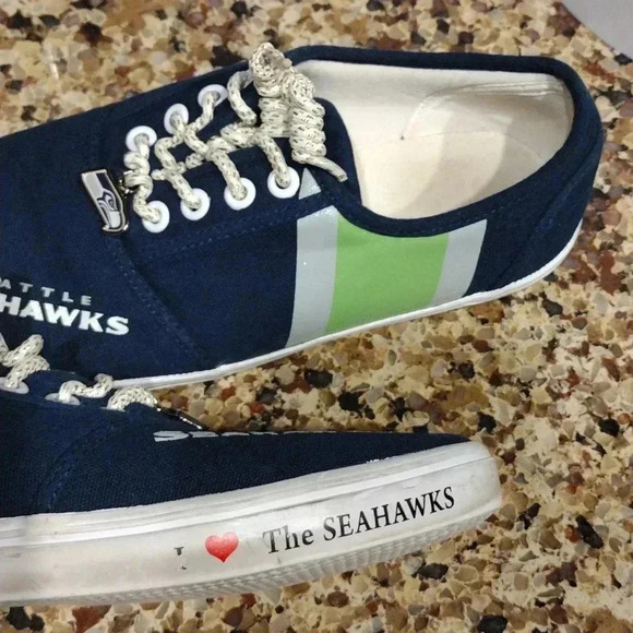 Seattle Seahawks Fan shoes - Picture 6 of 7